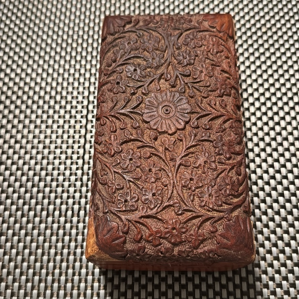 Indian Hand Carved Vintage Wooden Box - Picture 2 of 9